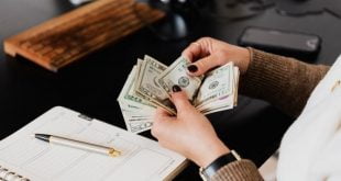 6 Alasan Mengapa 401(k) Anda Bisa Menjadi Investasi Berisiko