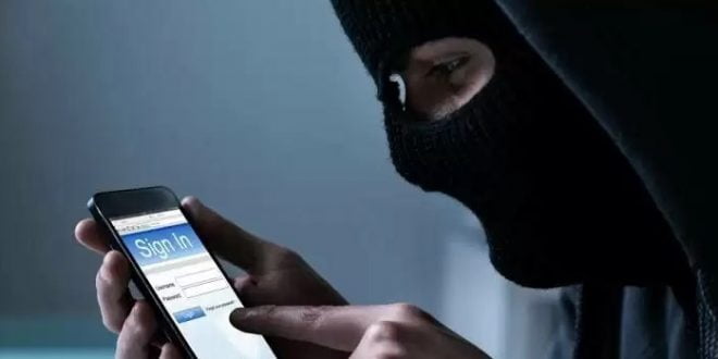 5 Aplikasi Sadap Kamera Mutahir, Dijamin Tidak Bakal Ketahuan!