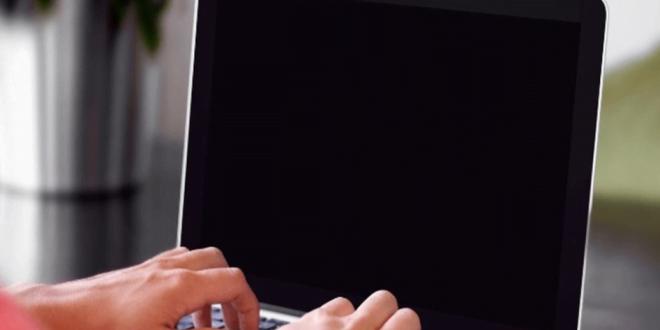 cara mengatasi laptop black screen