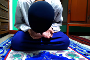 Doa Duduk di Antara Dua Sujud dan Artinya dalam Sholat