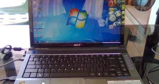 foto tugas di laptop 0