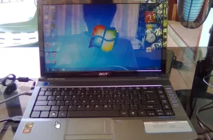foto tugas di laptop 0