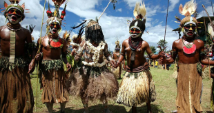 Pakaian Adat Papua 1